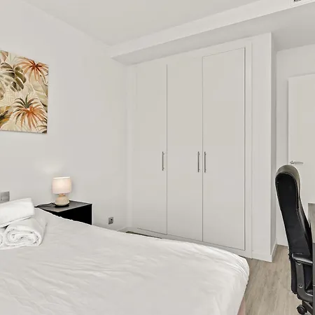 Modern 3 Bed In Cancelada Appartement *